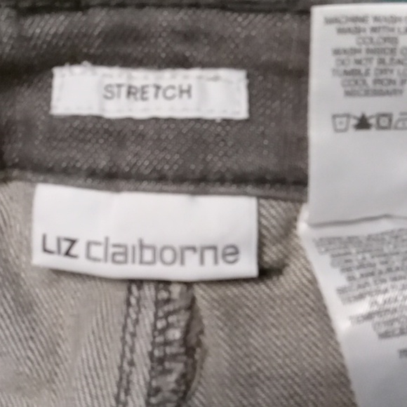 Liz Claiborne Size 14 Stretch Chelsea Jeans Rock Wash - Picture 8 of 10